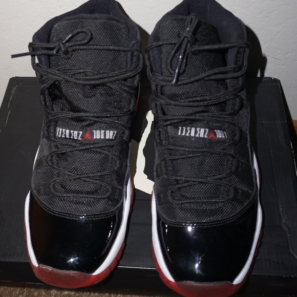 JORDAN | JORDAN 11 RETRO PLAYOFFS BRED - Picture 3 of 6